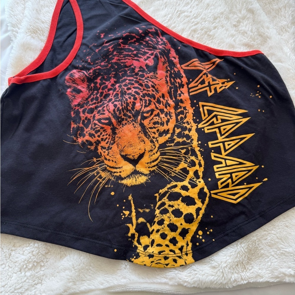 Women's Black and Red Crop Top